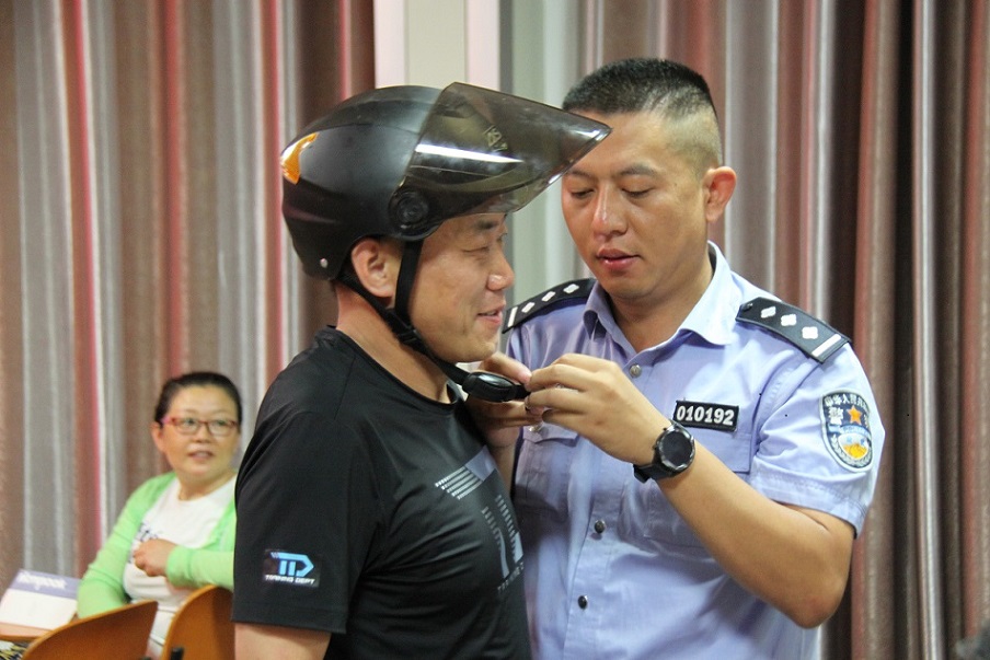 1交通安全培訓(xùn).JPG 1交通安全培訓(xùn).JPG