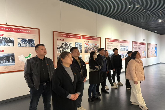 城建集團(tuán)參觀 (2).jpg